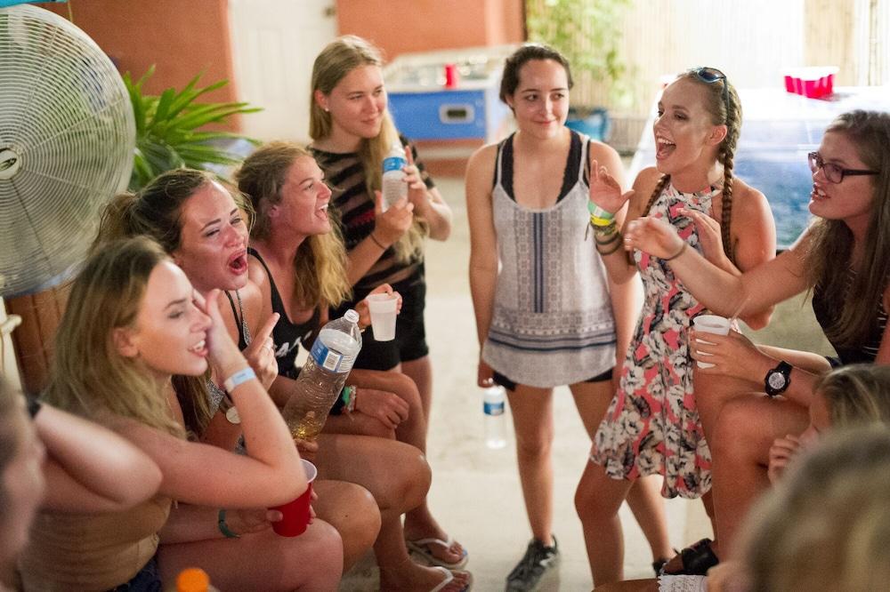 Bikini Hostel, Cafe & Beer Garden (Adults Only) Майами-Бич Экстерьер фото